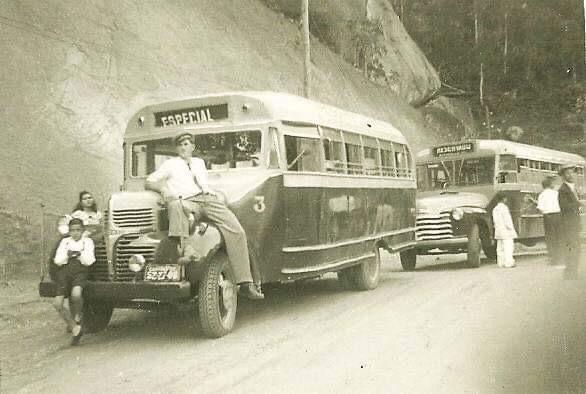 Dois veículos da Capelato nos anos 50