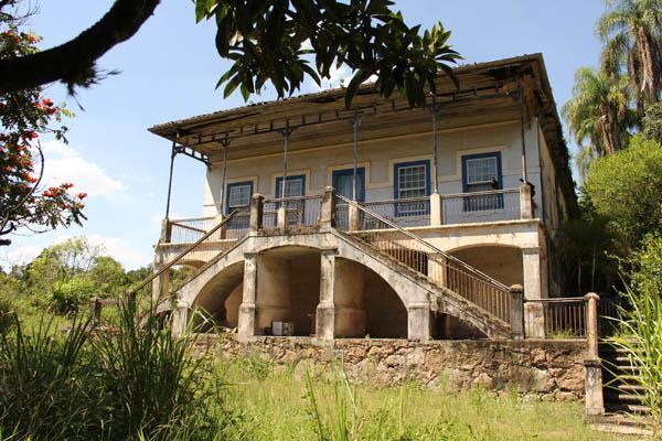 Casa-sede da antiga Fazenda Santa Thereza da Serra. Fotografia de Bryan Gouveia. Local: Sítio Candinho, em Valinhos-SP, 2023 [17].