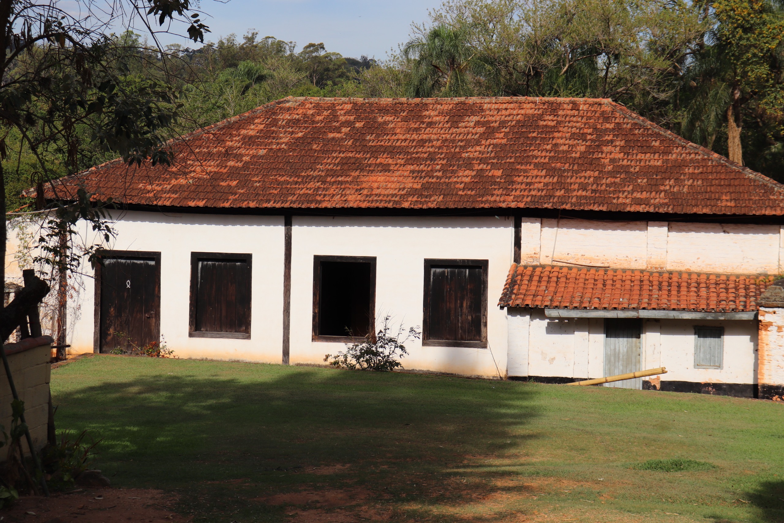 Tulha da Fazenda Tamburi - Tulha da Fazenda Tamburi. Ano 2025.